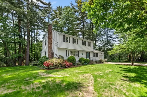 15 Sunset Dr, Sharon, MA 02067