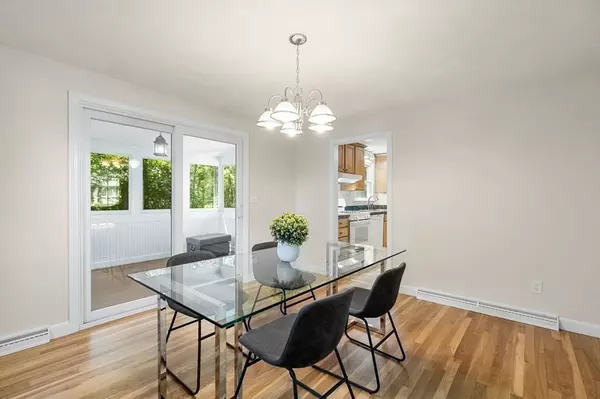 Sharon, MA 02067,15 Sunset Dr