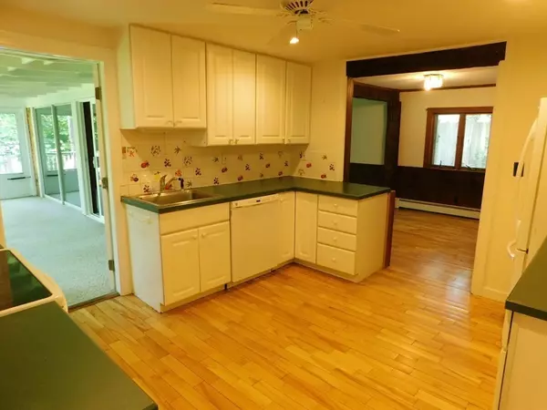 Hamilton, MA 01982,11 Postgate Rd