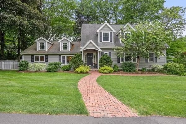 15 Linwood Road, Wellesley, MA 02481