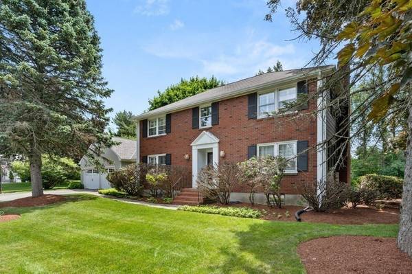 36 Mayflower Road, Winchester, MA 01890