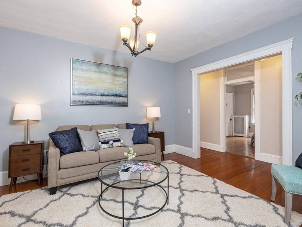 Newton, MA 02459,206 Sumner St #1
