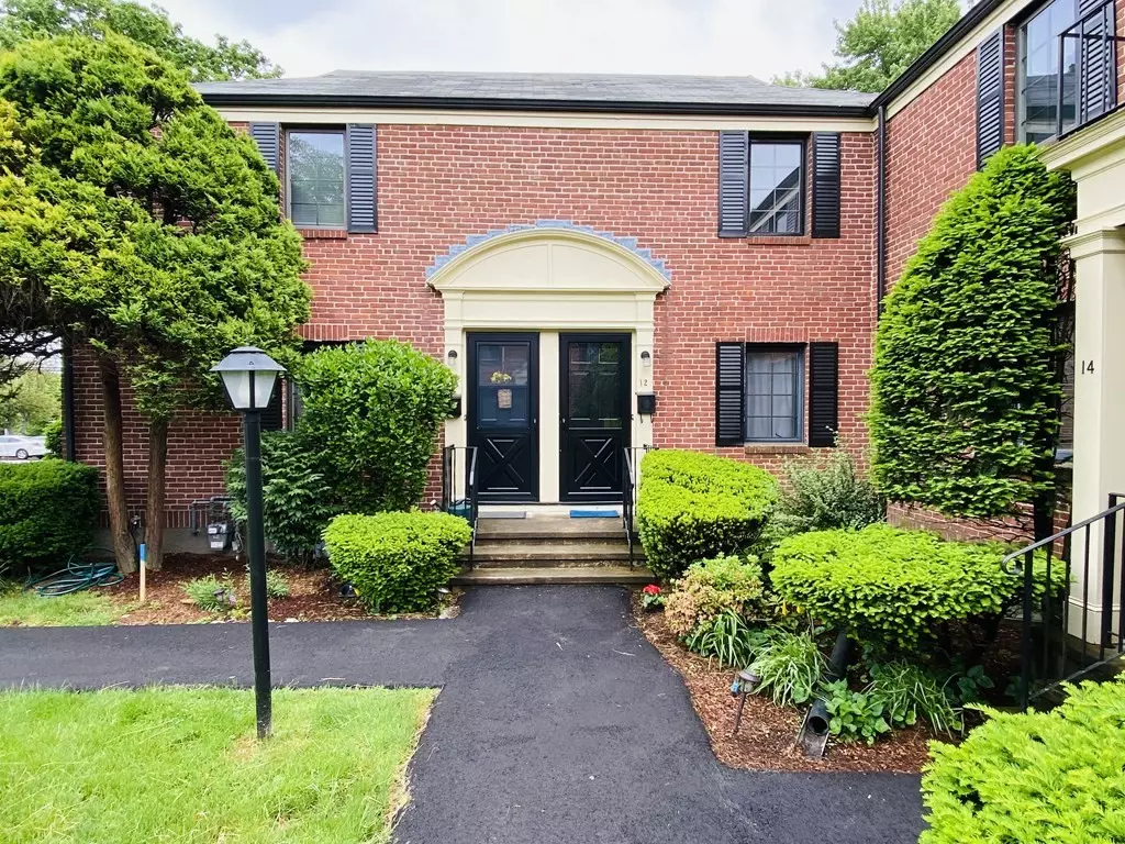 Watertown, MA 02472,12 Grant Ave. #12
