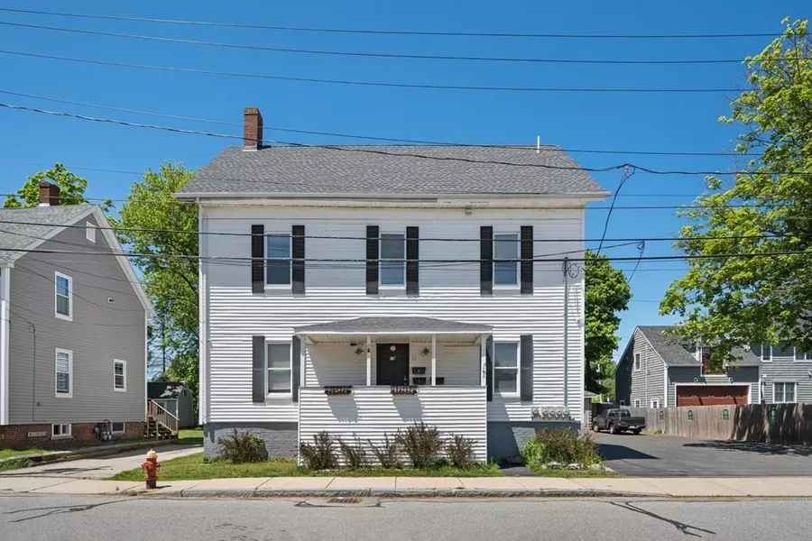 19 Estes St, Ipswich, MA 01938