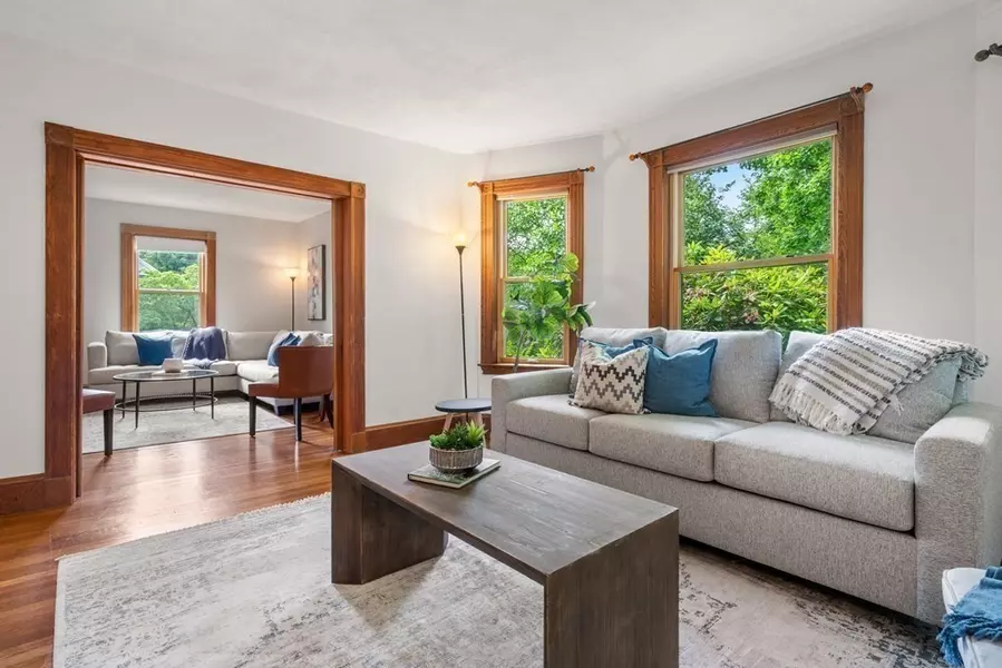 87 Hillside Ave, Needham, MA 02494