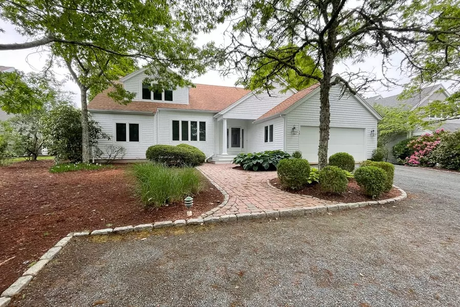 16 The Heights, Mashpee, MA 02649