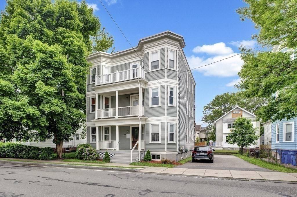 93 Beech St #1, Belmont, MA 02478