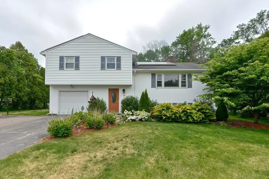 18 Cabot Rd, Holliston, MA 01746