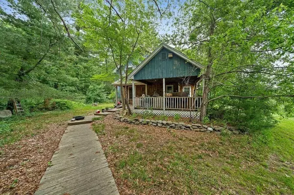 Lakeville, MA 02324,8 Galfre Rd