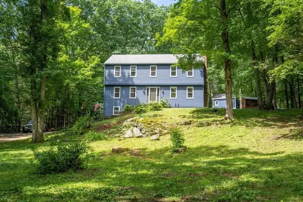 179 Cedar St, Sturbridge, MA 01566