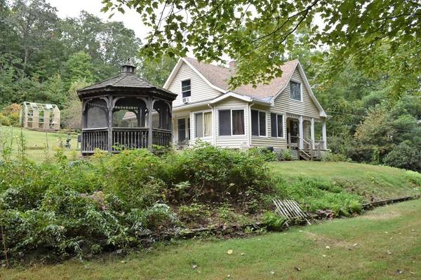 126 Old Southbridge Road, Dudley, MA 01571