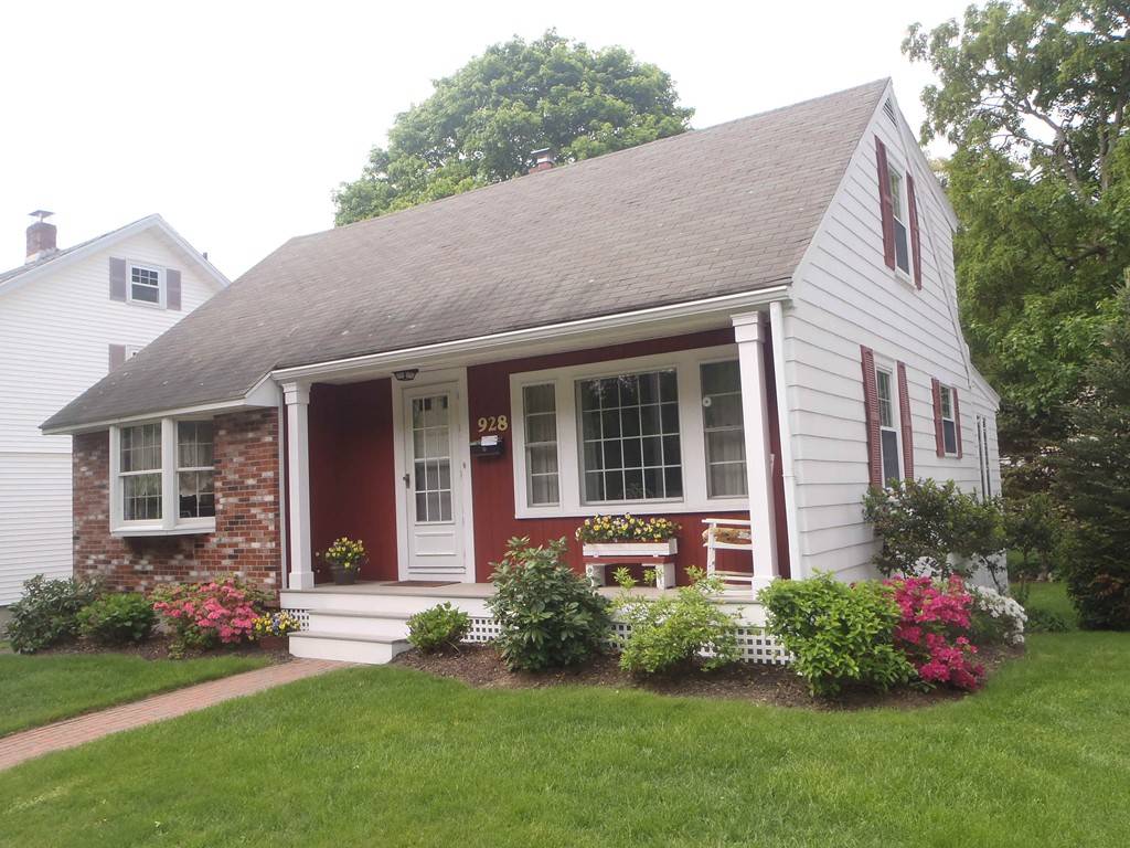 928 Highland Ave, Medford, MA 02155