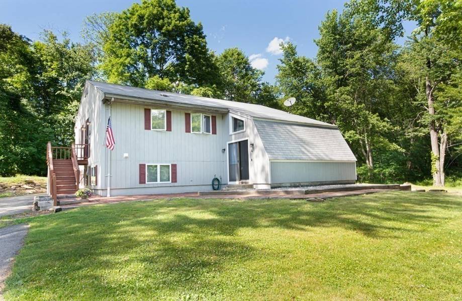 4 Bickford Ln, Westborough, MA 01581