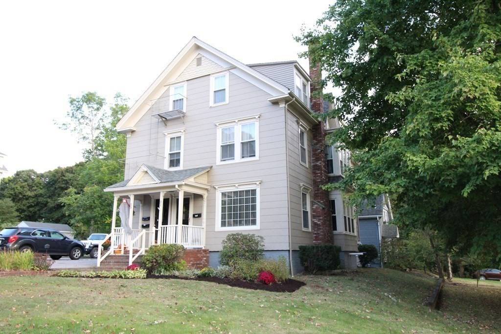 21 School Street, Plainville, MA 02762