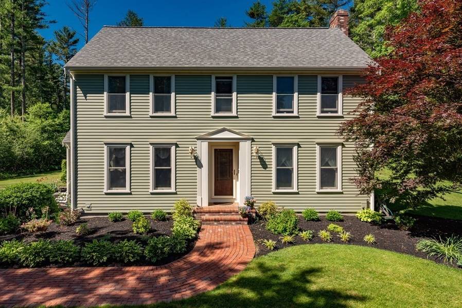 26 Dukes Brook Road, Plympton, MA 02367