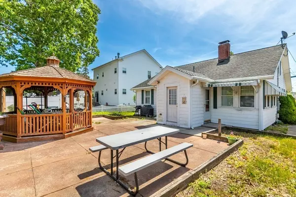 Wareham, MA 02571,14 Grant St