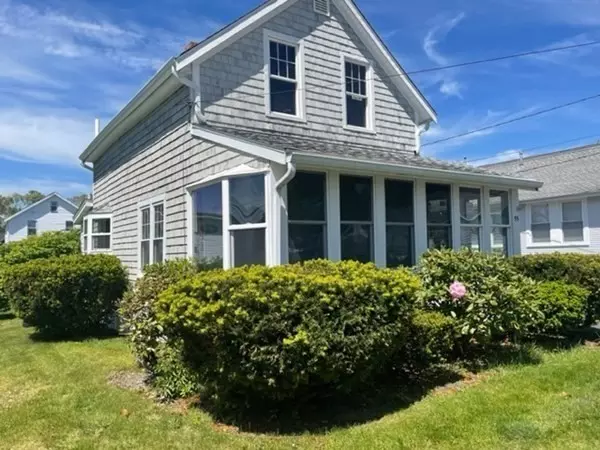 55 Pleasant St, Wareham, MA 02571