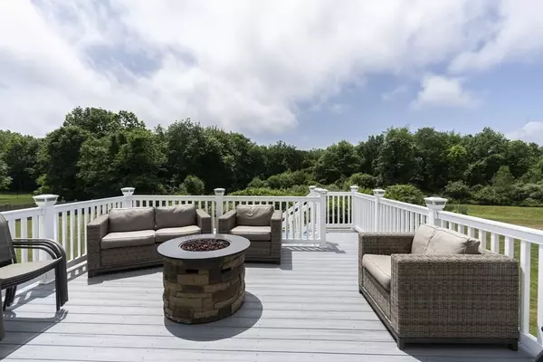 Swansea, MA 02777,47 Buckingham Dr