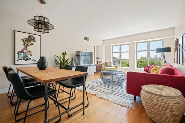931 Massachusetts Ave #506, Cambridge, MA 02139