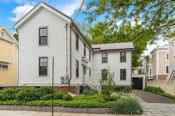 6 Donnell St, Cambridge, MA 02138