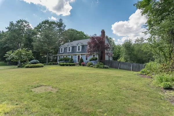 Wrentham, MA 02093,75 Carriage House Ln