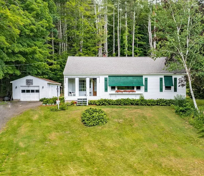 79 Reservoir Rd, Northampton, MA 01053