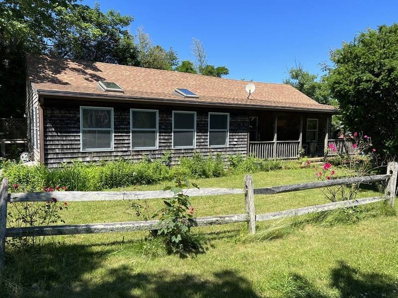 21 Walker Way, Tisbury, MA 02568