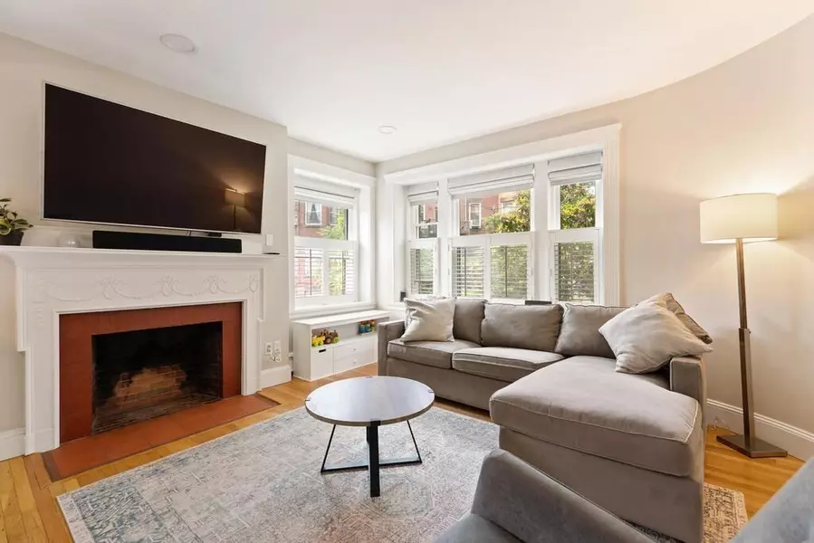 1 Regent Circle #1, Brookline, MA 02445