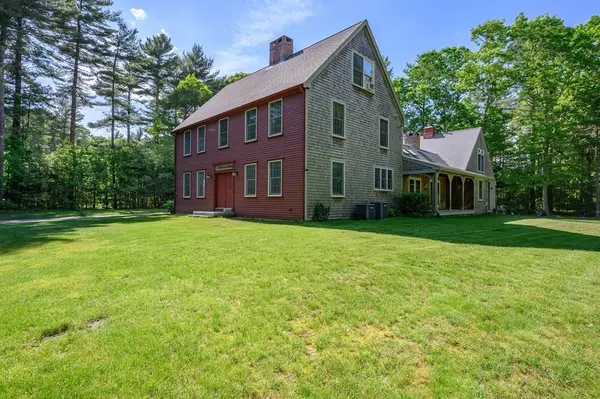 Rochester, MA 02770,28 Sparrow Ln