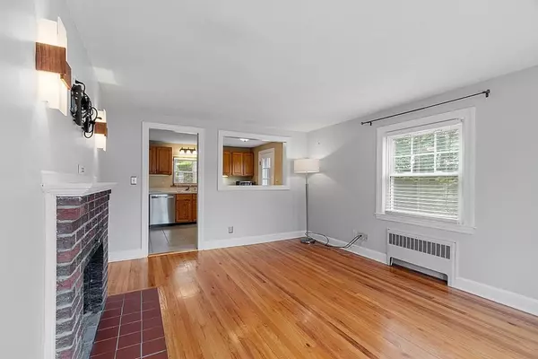 Woburn, MA 01801,15 Maywood Ter