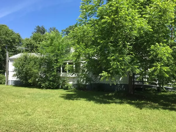 Brimfield, MA 01010,2 Maple Ct