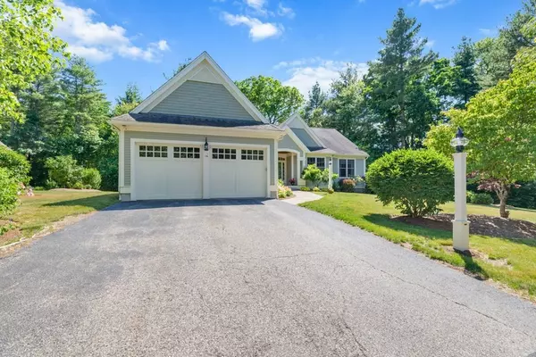 16 Bridlefield Ln, Medfield, MA 02052