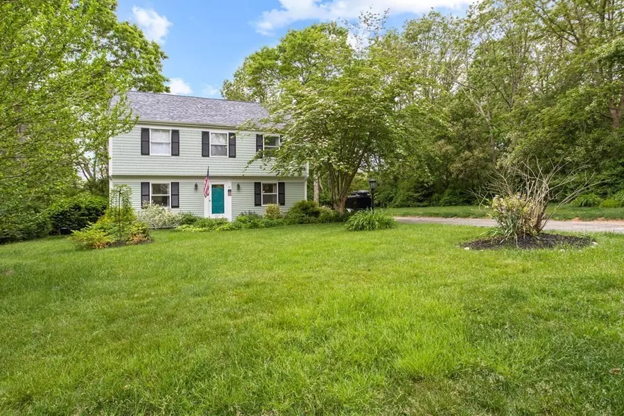 33 Windsor Rd, Sandwich, MA 02563