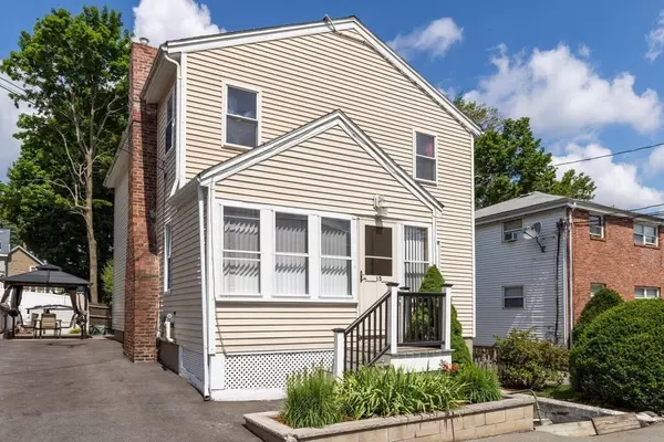 15 Flood St, Waltham, MA 02453