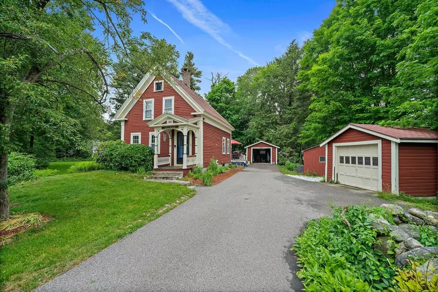 39 Underwood St, Holliston, MA 01746