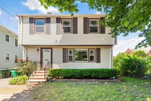 47 Circuit St, Medford, MA 02155