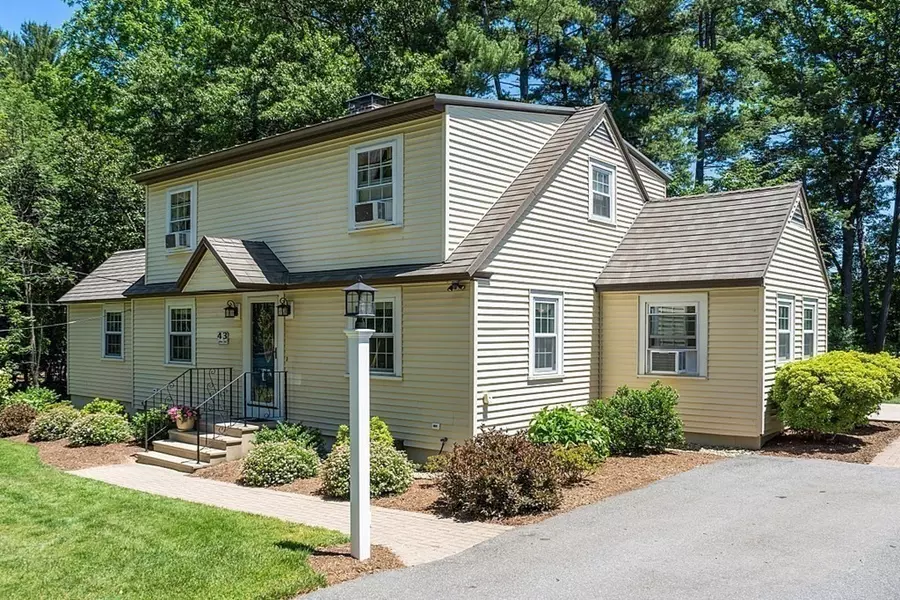 43 Sylvan Rd, Lancaster, MA 01523