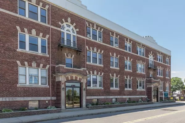 235 Washington Ave #5, Winthrop, MA 02152