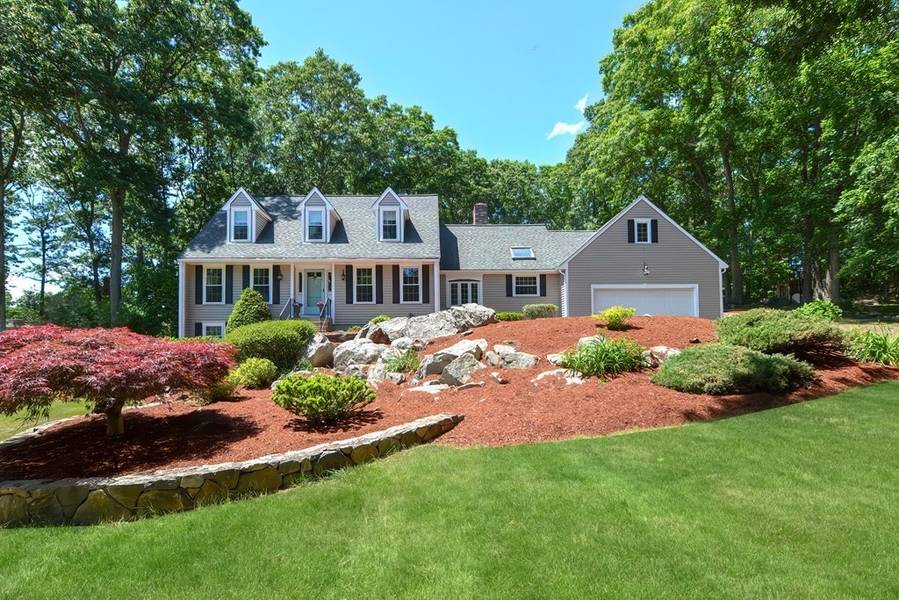 201 Willowgate Rise, Holliston, MA 01746