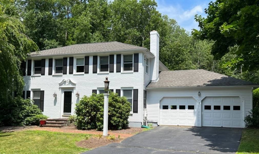 12 Fox Ln, Westborough, MA 01581