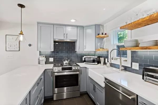 47 Cogswell Ave #25, Cambridge, MA 02140