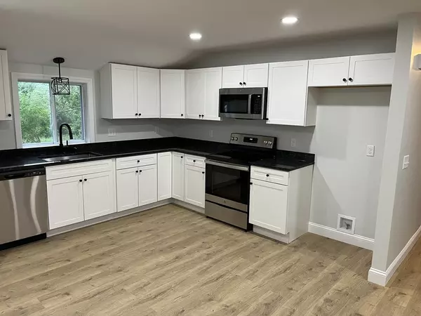 Wareham, MA 02571,5 Apple St