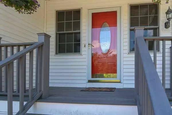 Upton, MA 01568,59 Glen Ave