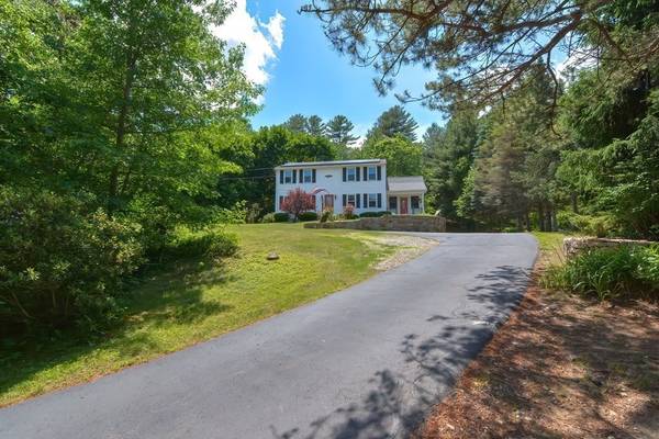 Upton, MA 01568,59 Glen Ave