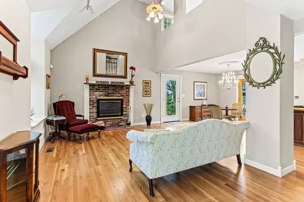 Eastham, MA 02642,35 Van Dale Rd