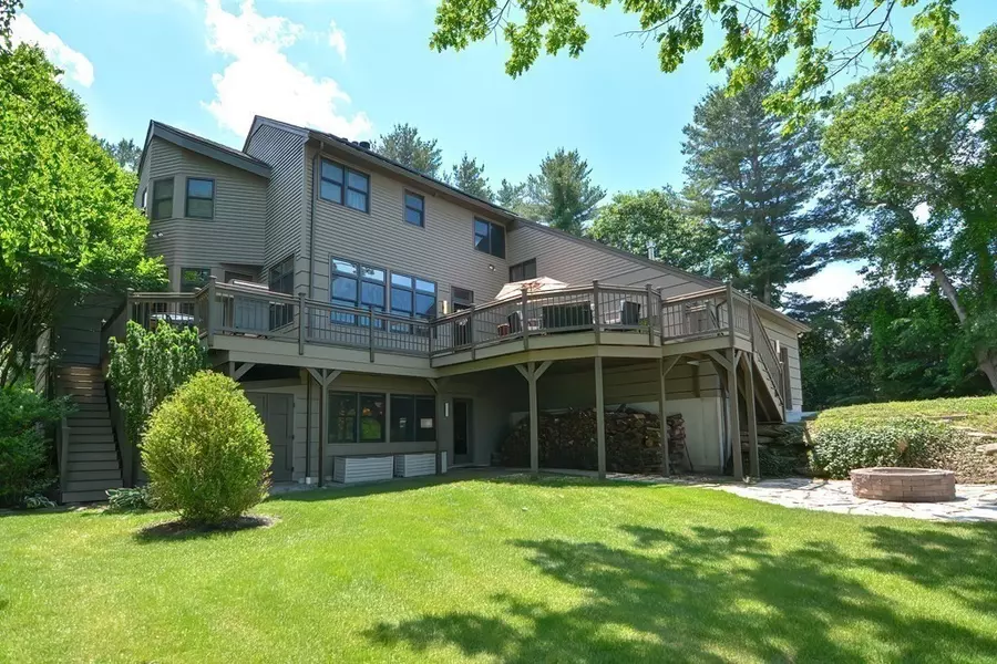 64 Turkey Hill Trail, Rutland, MA 01543