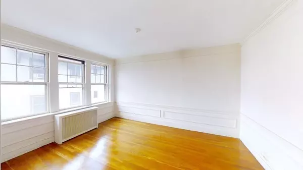 Brookline, MA 02445,321 Tappan St #6