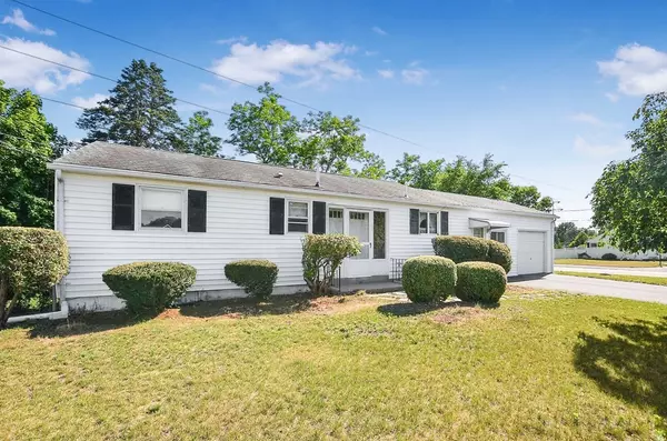 68 French Dr, Seekonk, MA 02771