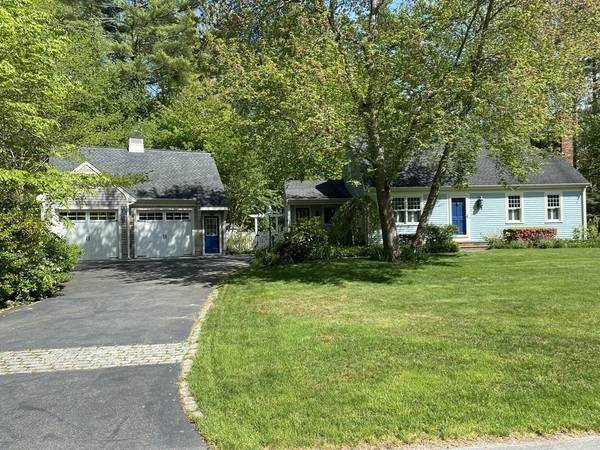 2 Stoney Hill Rd, Mattapoisett, MA 02739