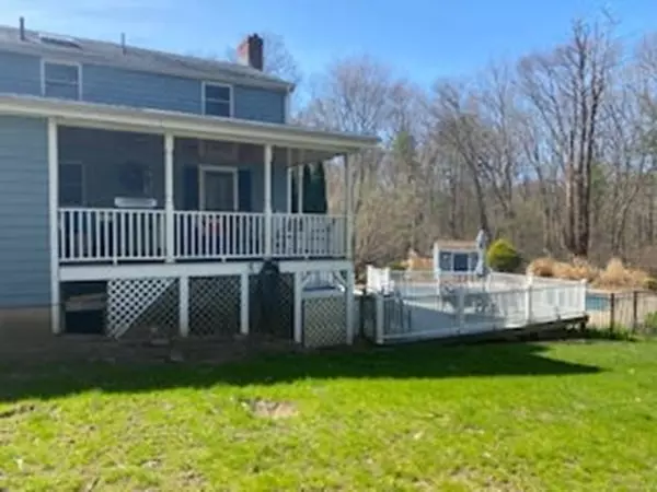 Hamilton, MA 01982,11 Donald Rd